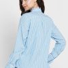 Blaue Ralph Lauren Damenhemden mit gestreiftem Rüschendetail