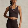 Braune Ralph Lauren Cropped-Tanktops aus Wildlederjersey für Damen Braune Ralph Lauren Cropped-Tanktops aus Wildlederjersey für Damen