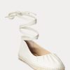 Cremefarbene, flache Schnürschuhe Cecilia aus Nappaleder für Damen von Ralph Lauren Cremefarbene, flache Schnürschuhe Cecilia aus Nappaleder für Damen von Ralph Lauren