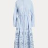 Hellblaues Kleid mit Ösenstickerei für Damen von Ralph Lauren Hellblaues Kleid mit Ösenstickerei für Damen von Ralph Lauren