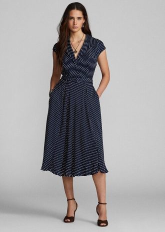 Marineblaues/cremefarbenes Ralph Lauren-Kleid aus gepunkteter Seide und Georgette für Damen