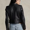 Schwarze Ralph Lauren Jacken für Damen. Diese luxuriöse Version des Polo-Mottos aus vollnarbigem, geschmeidigem Schaffell vermittelt ein urbanes Flair und einen freigeistigen Stil. Schwarze Ralph Lauren Jacken für Damen. Diese luxuriöse Version des Polo-Mottos aus vollnarbigem, geschmeidigem Schaffell vermittelt ein urbanes Flair und einen freigeistigen Stil.