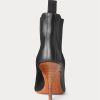 Schwarze Stiefel mit Kitten-Heel-Absatz aus Vachetta-Kalbsleder für Damen von Ralph Lauren Schwarze Stiefel mit Kitten-Heel-Absatz aus Vachetta-Kalbsleder für Damen von Ralph Lauren