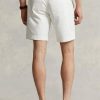 Weiße Stretch-Chinoshorts für Herren von Ralph Lauren im Straight Fit Weiße Stretch-Chinoshorts für Herren von Ralph Lauren im Straight Fit