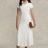 Weißes Ralph Lauren-Kleid aus Stretch-Baumwollnetz mit Ösen für Damen Weißes Ralph Lauren-Kleid aus Stretch-Baumwollnetz mit Ösen für Damen